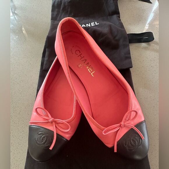 CHANEL pink/black lamb skin ballet flats size 38 - Picture 1 of 7